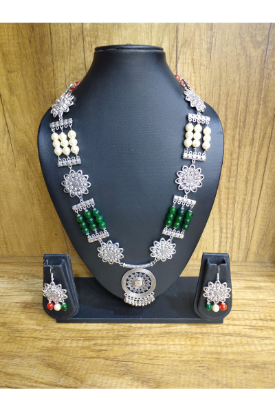 Multicolor Beads And Silver Chams Combine Long Jewellery (KR1700)